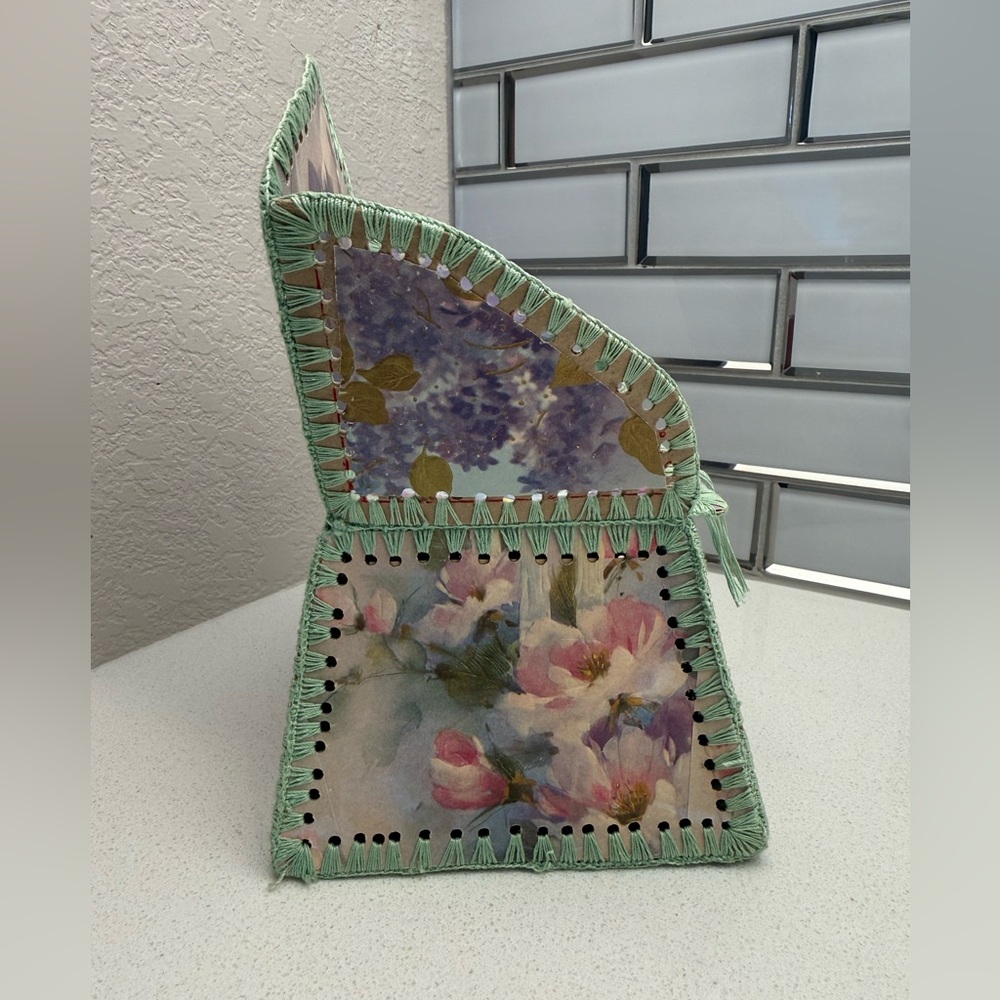 Vintage Handmaid Crocheted Greeting Card Sewing Basket Trinket Box Floral Chair - Picture 6 of 15